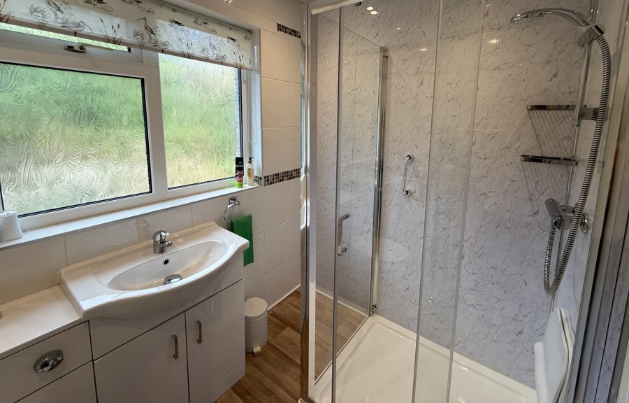 Images for Riddlesden, Keighley, West Yorkshire EAID:3030449609 BID:4216801