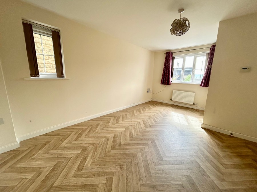Images for The Knoll, Keighley, West Yorkshire EAID:3030449609 BID:4216801