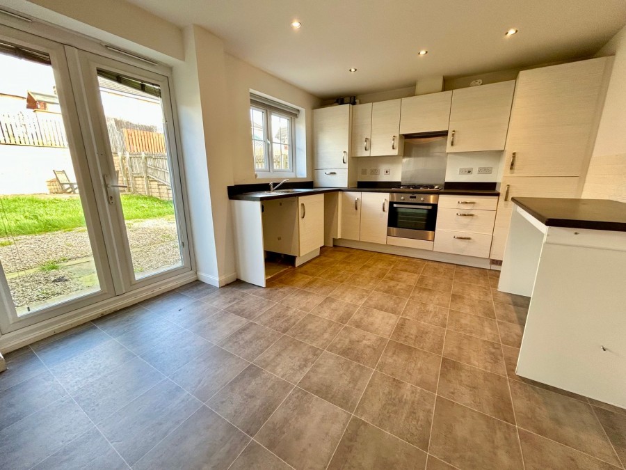 Images for The Knoll, Keighley, West Yorkshire EAID:3030449609 BID:4216801