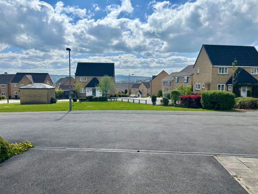 Images for The Knoll, Keighley, West Yorkshire EAID:3030449609 BID:4216801