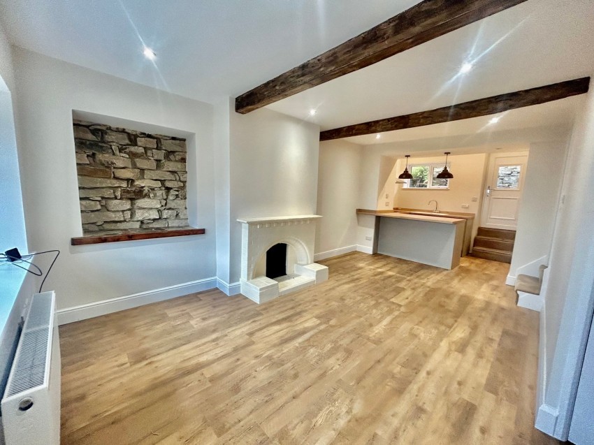 Images for Oakworth, Keighley, West Yorkshire EAID:3030449609 BID:4216801