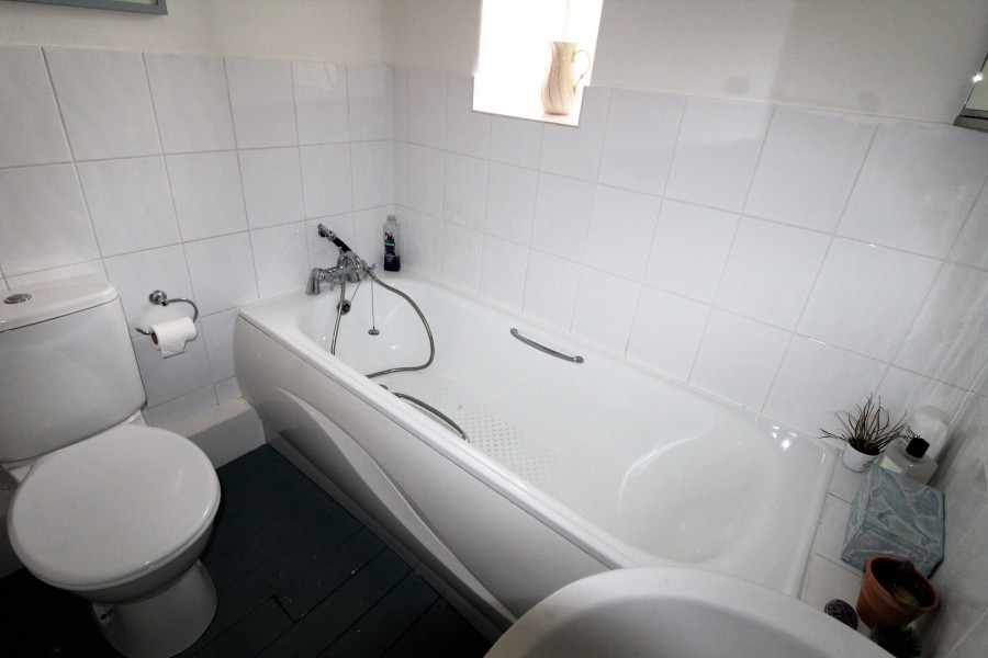 Images for Main Road, East Morton, West Yorkshire EAID:3030449609 BID:4216801