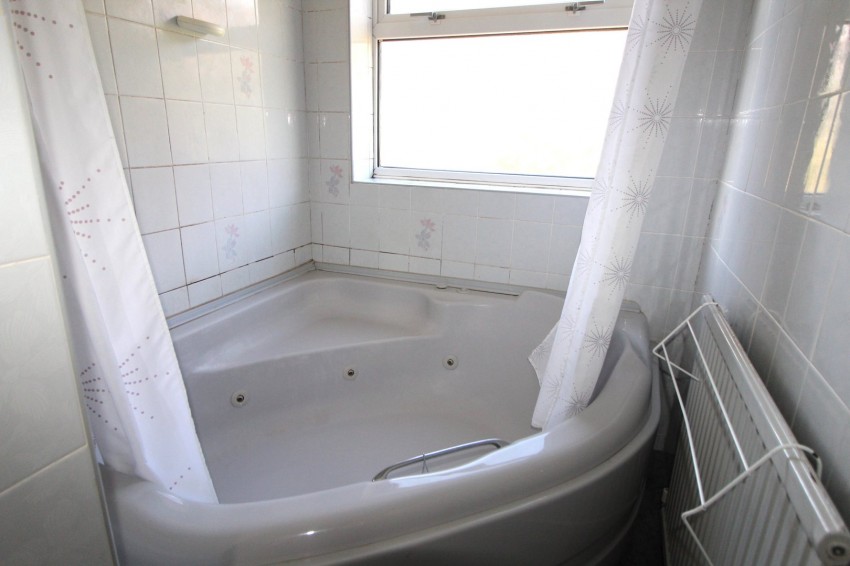 Images for Broadlands, Keighley, West Yorkshire EAID:3030449609 BID:4216801