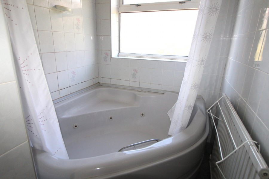 Images for Broadlands, Keighley, West Yorkshire EAID:3030449609 BID:4216801