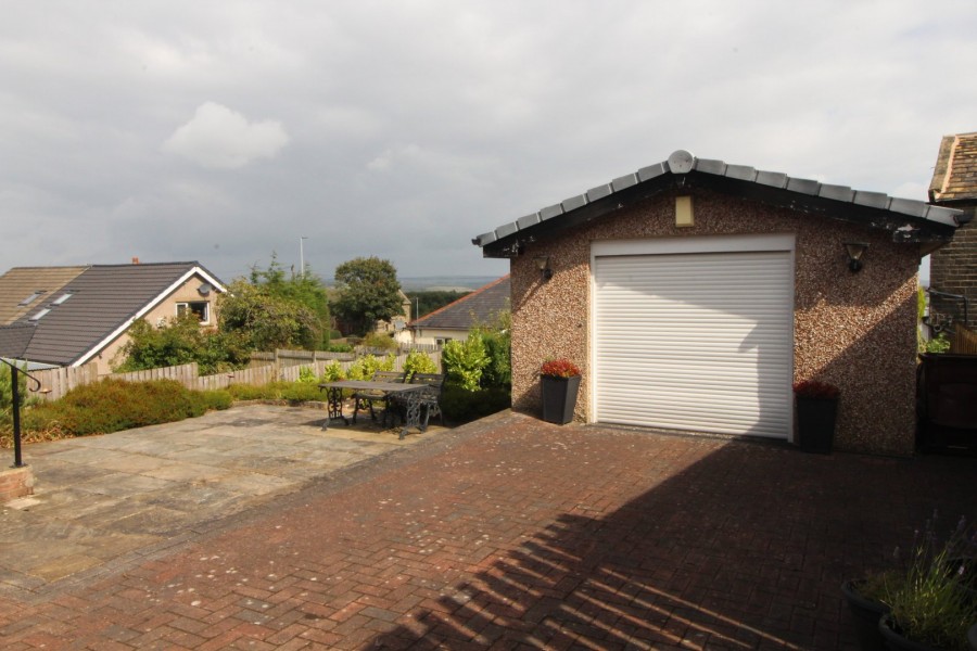 Images for Denholme, Bradford, West Yorkshire EAID:3030449609 BID:4216801