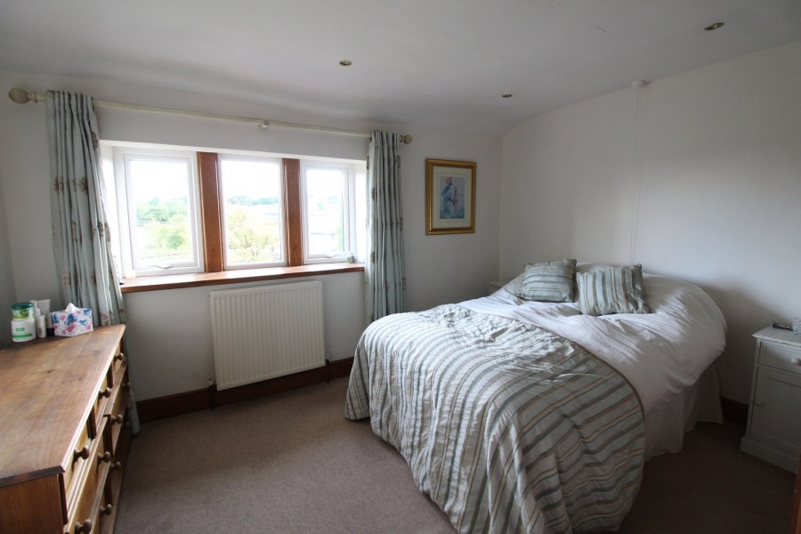 Images for Denholme, Bradford, West Yorkshire EAID:3030449609 BID:4216801