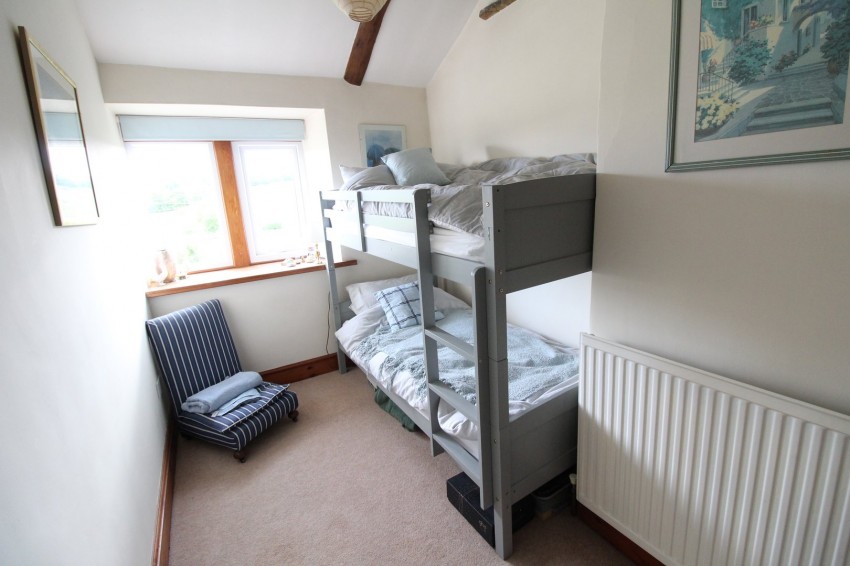 Images for Denholme, Bradford, West Yorkshire EAID:3030449609 BID:4216801