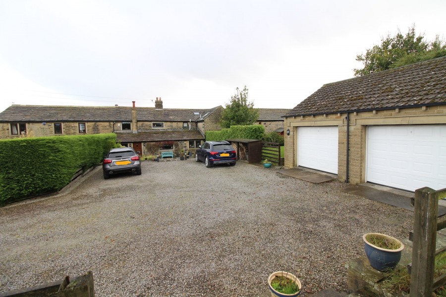Images for Denholme, Bradford, West Yorkshire EAID:3030449609 BID:4216801