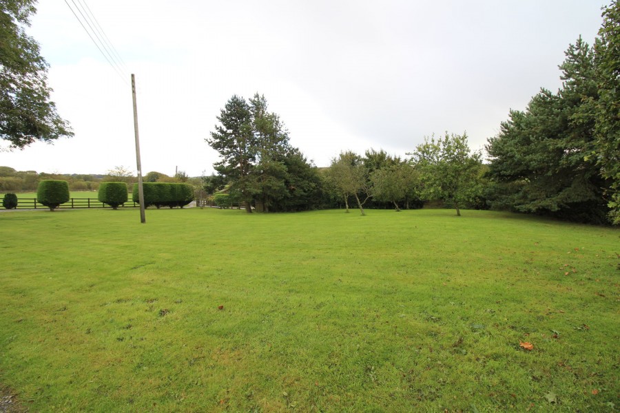 Images for Denholme, Bradford, West Yorkshire EAID:3030449609 BID:4216801