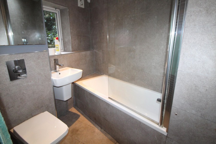 Images for East Morton, Keighley, West Yorkshire EAID:3030449609 BID:4216801