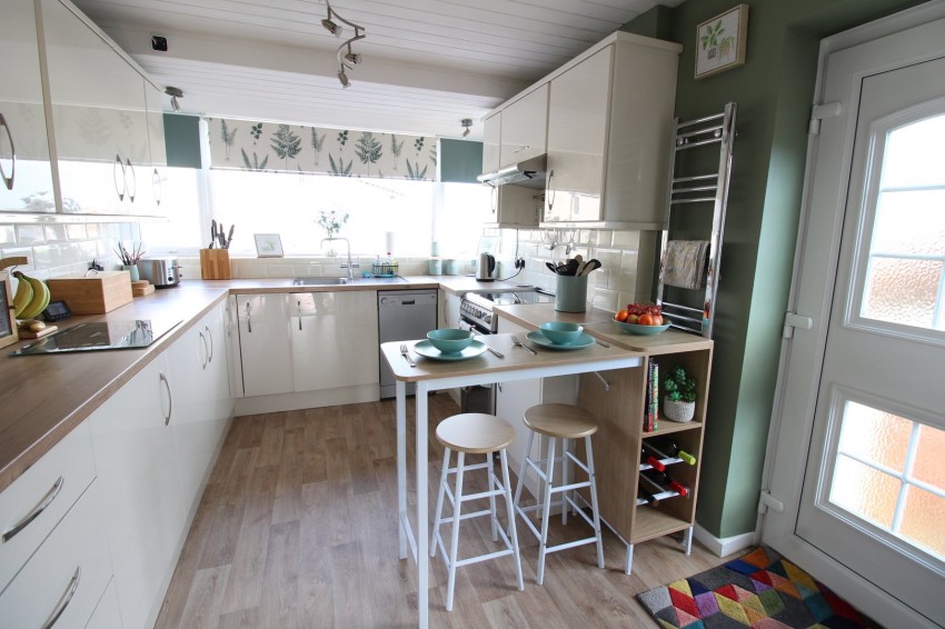Images for Oakworth, Keighley, West Yorkshire EAID:3030449609 BID:4216801