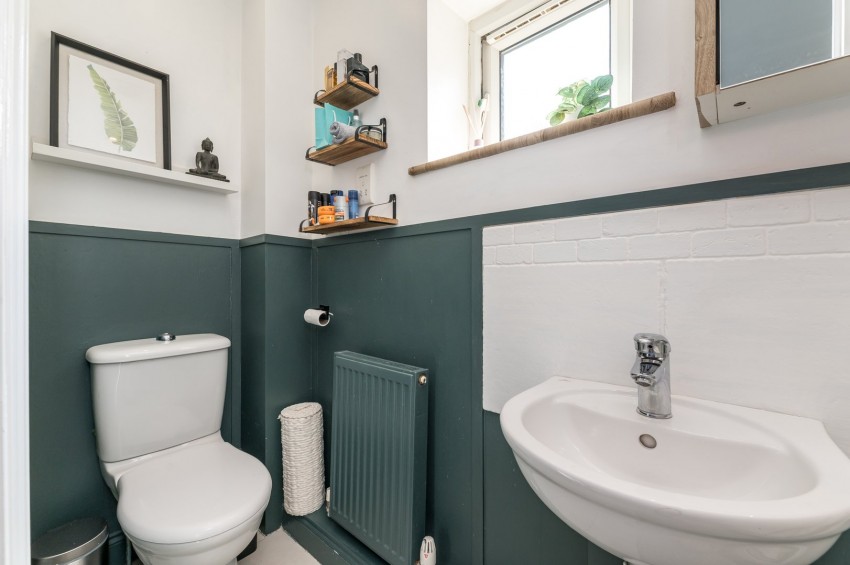 Images for Oakworth, Keighley, West Yorkshire EAID:3030449609 BID:4216801