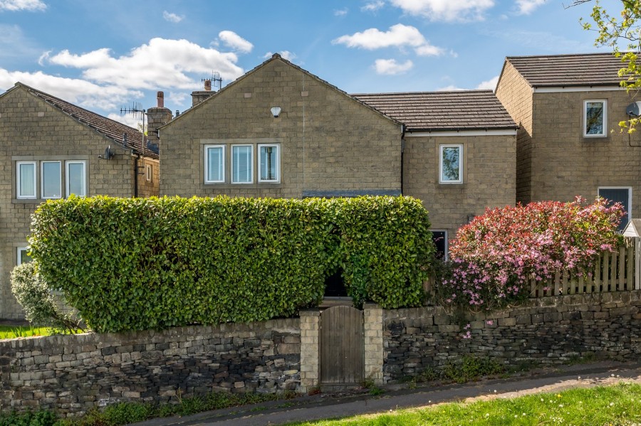 Images for Oakworth, Keighley, West Yorkshire EAID:3030449609 BID:4216801