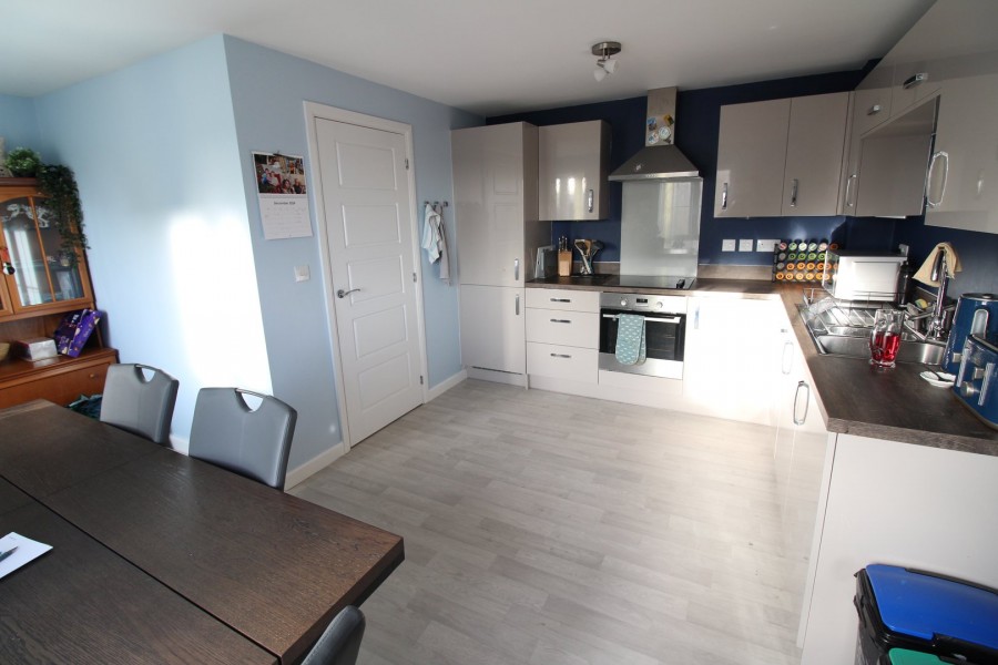 Images for Staincliffe Drive, Keighley, West Yorkshire EAID:3030449609 BID:4216801
