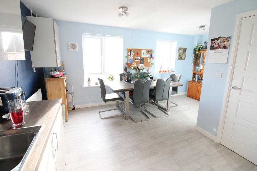 Images for Staincliffe Drive, Keighley, West Yorkshire EAID:3030449609 BID:4216801