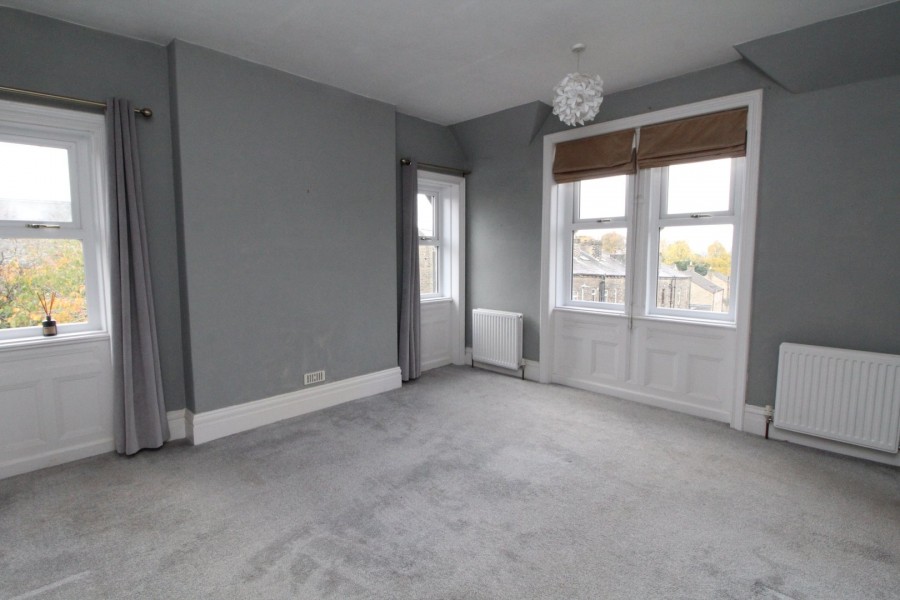 Images for Oakworth, Keighley, West Yorkshire EAID:3030449609 BID:4216801