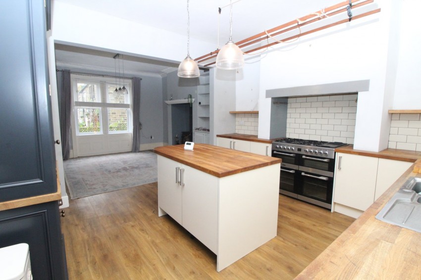 Images for Oakworth, Keighley, West Yorkshire EAID:3030449609 BID:4216801