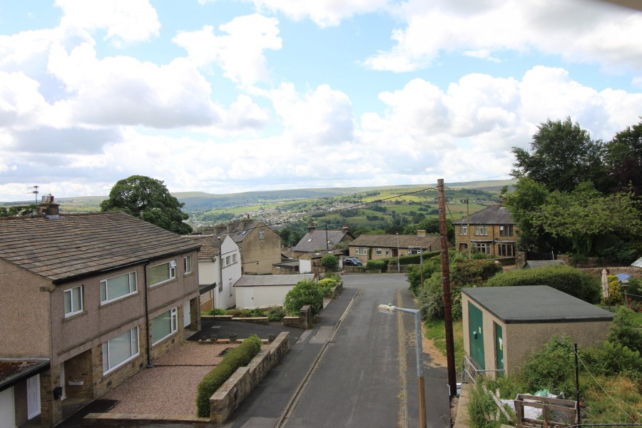 Images for Oakworth, Keighley, West Yorkshire EAID:3030449609 BID:4216801