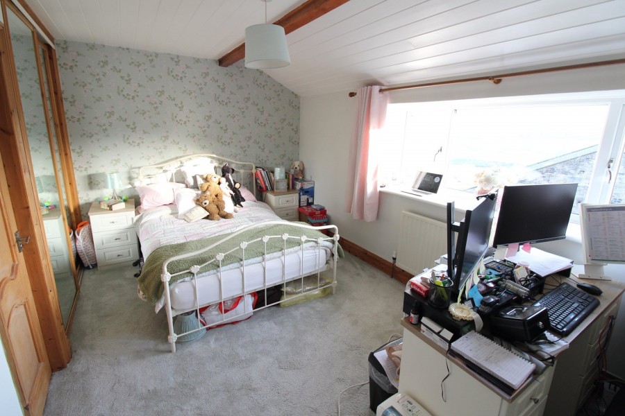 Images for Oakworth, Keighley, West Yorkshire EAID:3030449609 BID:4216801
