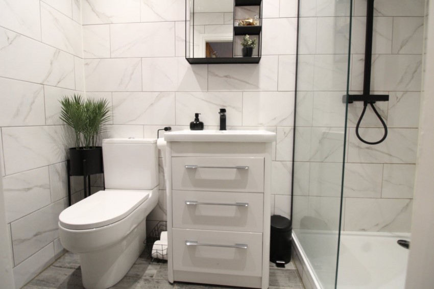 Images for Oakworth, Keighley, West Yorkshire EAID:3030449609 BID:4216801
