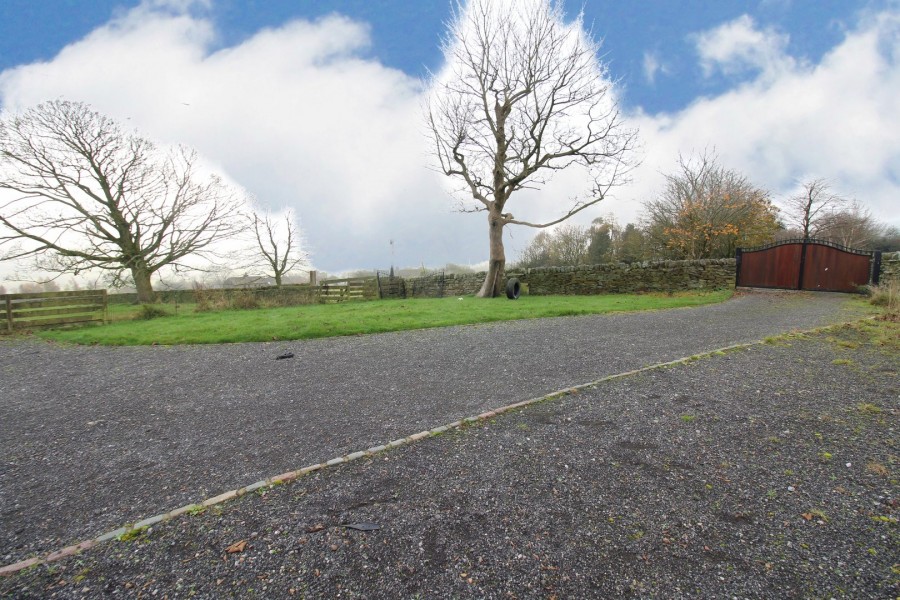 Images for Oakworth, Keighley, West Yorkshire EAID:3030449609 BID:4216801