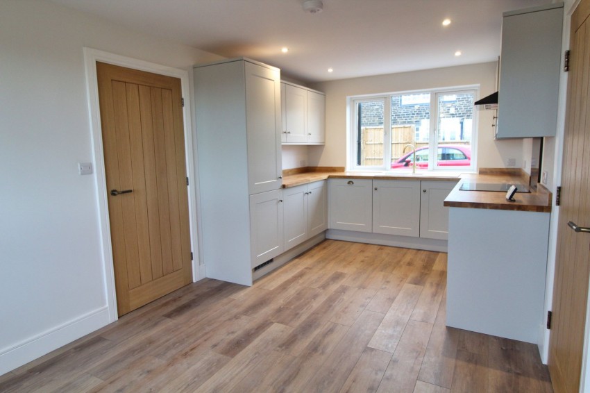 Images for Denholme, Bradford, West Yorkshire EAID:3030449609 BID:4216801