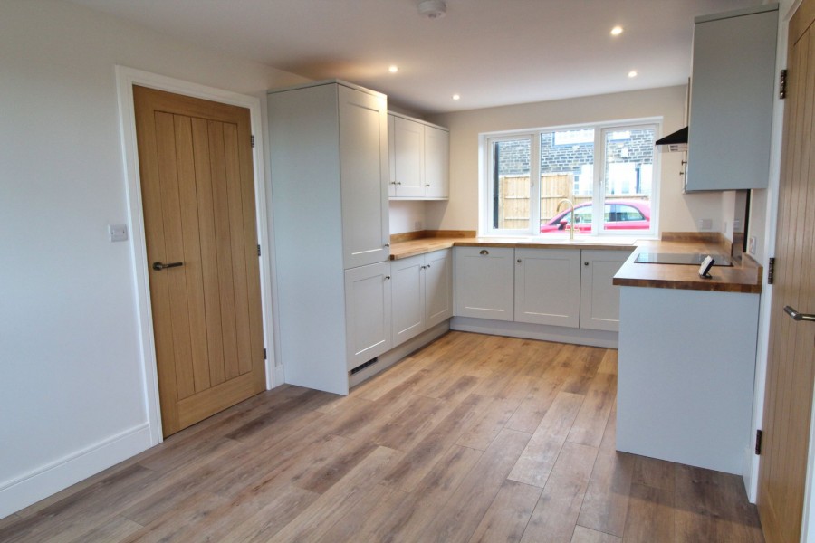 Images for Denholme, Bradford, West Yorkshire EAID:3030449609 BID:4216801