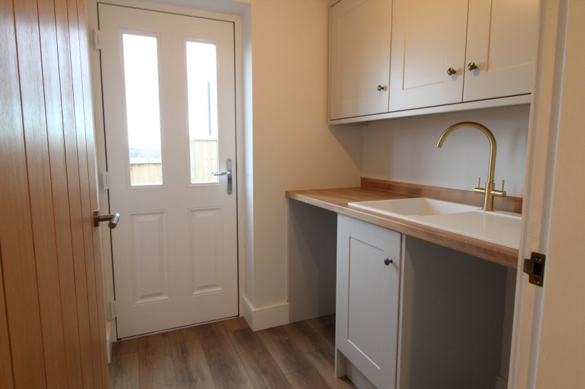 Images for Denholme, Bradford, West Yorkshire EAID:3030449609 BID:4216801