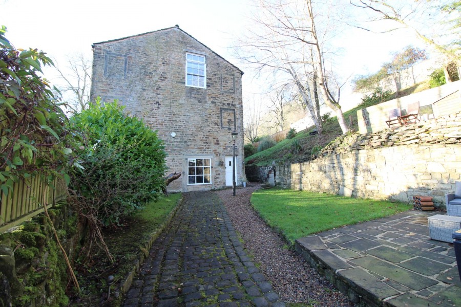 Images for Oakworth, Keighley, West Yorkshire EAID:3030449609 BID:4216801