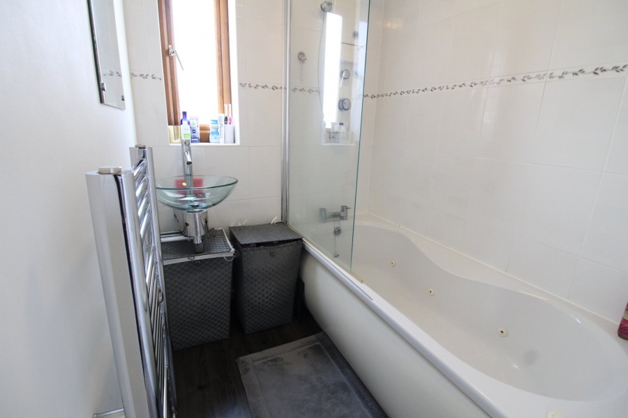 Images for Oakworth, Keighley, West Yorkshire EAID:3030449609 BID:4216801