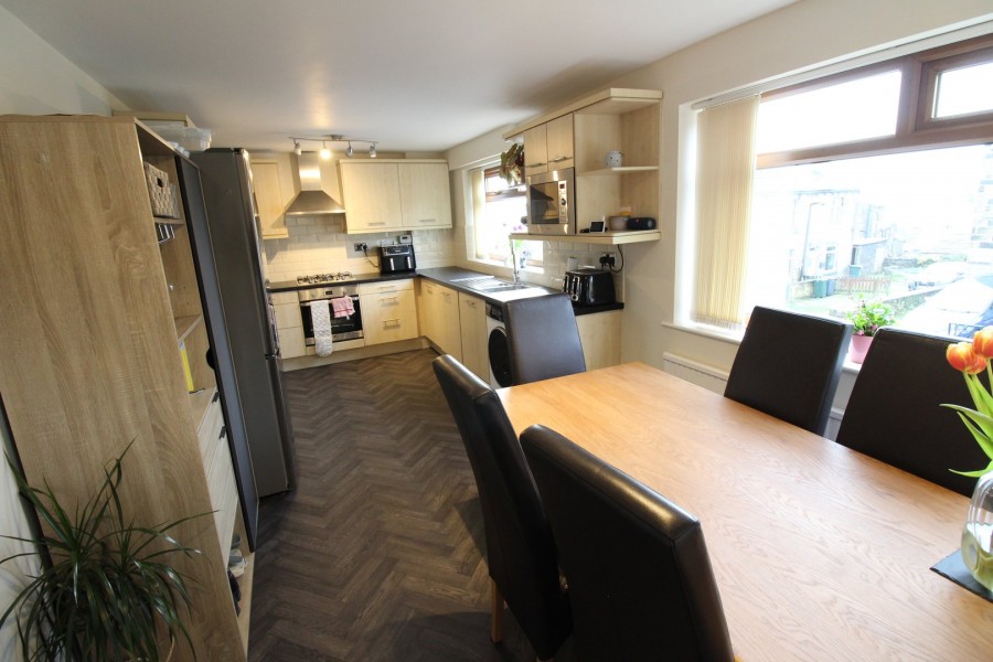 Images for Oakworth, Keighley, West Yorkshire EAID:3030449609 BID:4216801