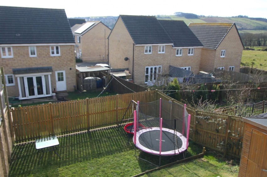 Images for Far Whin Gate, Keighley, West Yorkshire EAID:3030449609 BID:4216801
