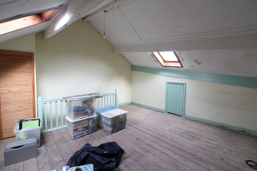 Images for Oakworth, Keighley, West Yorkshire EAID:3030449609 BID:4216801