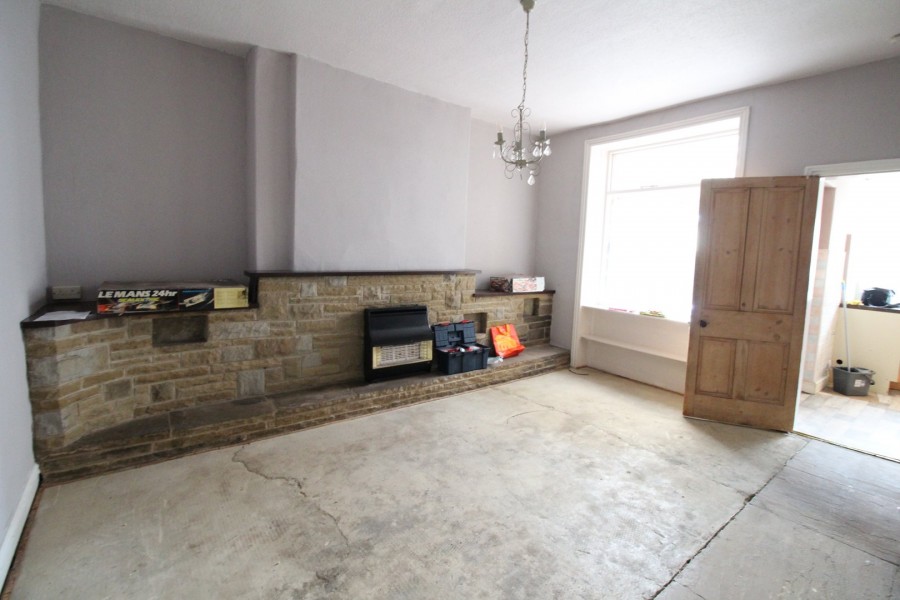 Images for Oakworth, Keighley, West Yorkshire EAID:3030449609 BID:4216801