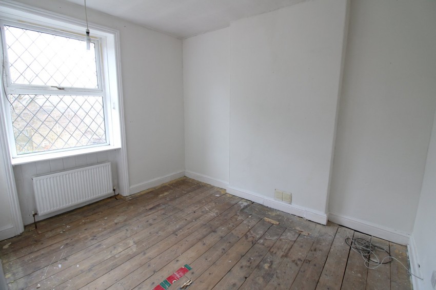 Images for Oakworth, Keighley, West Yorkshire EAID:3030449609 BID:4216801