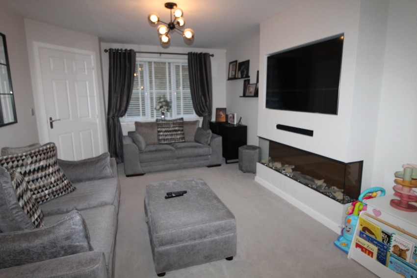 Images for Oakworth, Keighley, West Yorkshire EAID:3030449609 BID:4216801