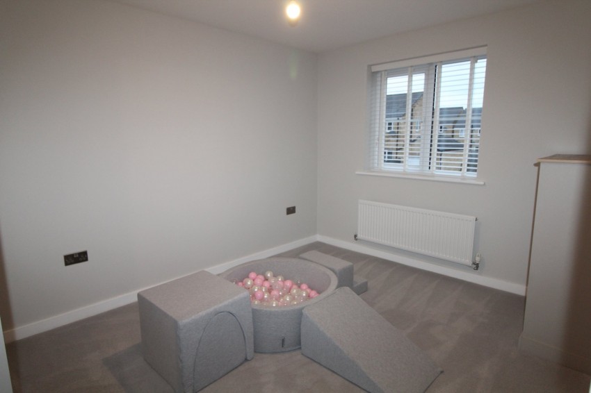 Images for Oakworth, Keighley, West Yorkshire EAID:3030449609 BID:4216801