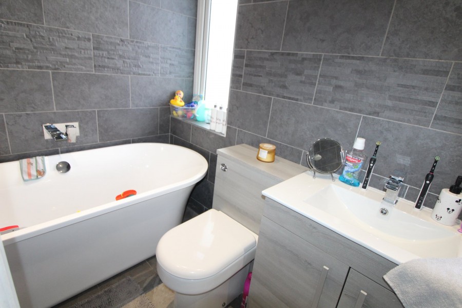 Images for Cross Roads, Keighley, West Yorkshire EAID:3030449609 BID:4216801