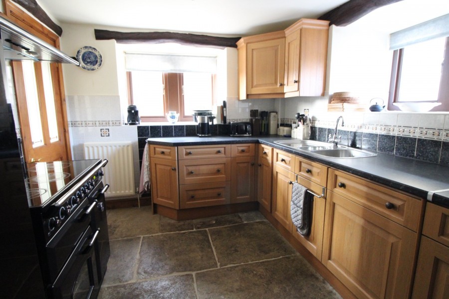 Images for Oakworth, Keighley, West Yorkshire EAID:3030449609 BID:4216801