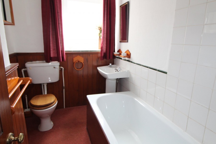 Images for Cross Roads, Keighley, West Yorkshire EAID:3030449609 BID:4216801