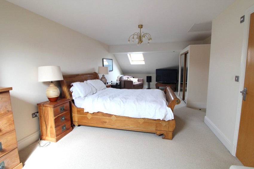 Images for Oakworth, Keighley, West Yorkshire EAID:3030449609 BID:4216801