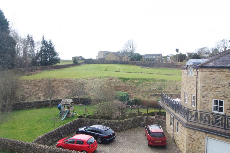 Images for Oakworth, Keighley, West Yorkshire EAID:3030449609 BID:4216801