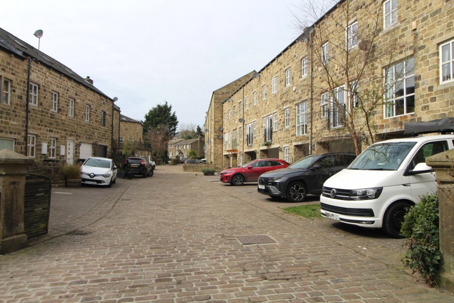 Images for Oakworth, Keighley, West Yorkshire EAID:3030449609 BID:4216801