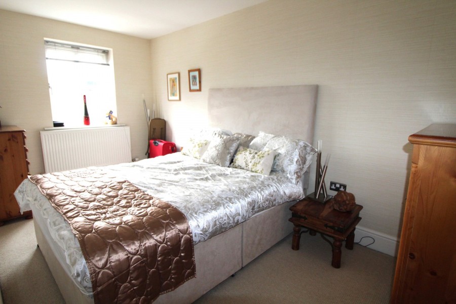 Images for Oakworth, Keighley, West Yorkshire EAID:3030449609 BID:4216801