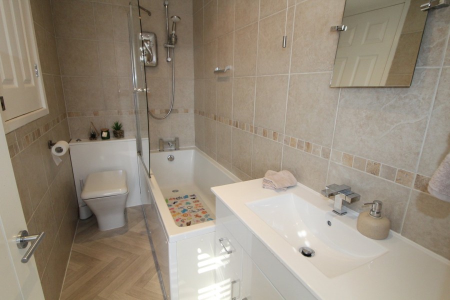 Images for Long Lee, Keighley, West Yorkshire EAID:3030449609 BID:4216801