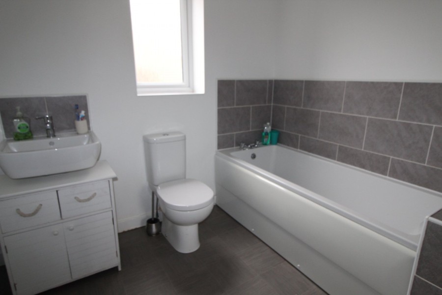 Images for Oakworth, Keighley, West Yorkshire EAID:3030449609 BID:4216801