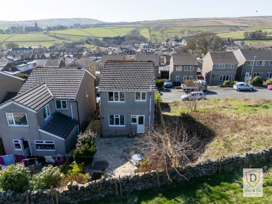 Images for Denholme, Bradford, West Yorkshire EAID:3030449609 BID:4216801