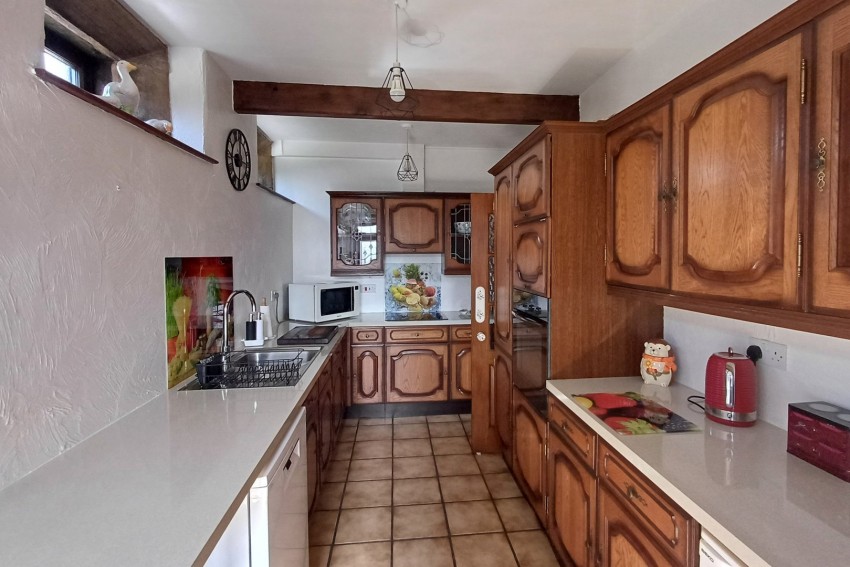 Images for Oakworth, Keighley, West Yorkshire EAID:3030449609 BID:4216801