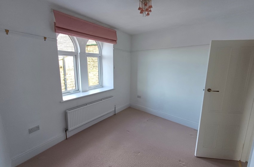 Images for Oakworth, Keighley, West Yorkshire EAID:3030449609 BID:4216801