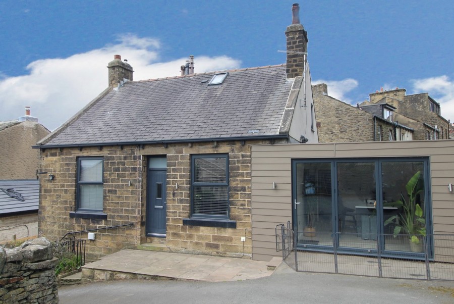 Images for Oakworth, Keighley, West Yorkshire EAID:3030449609 BID:4216801